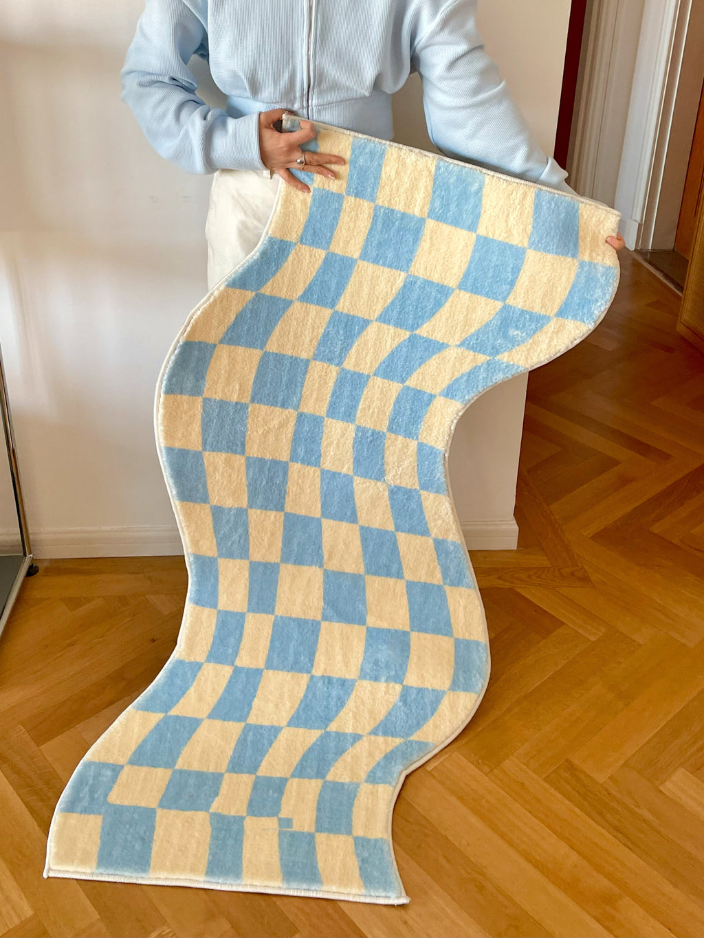 Curvy Checkerboard Plush Rug — Aesthetic Bedroom Carpet