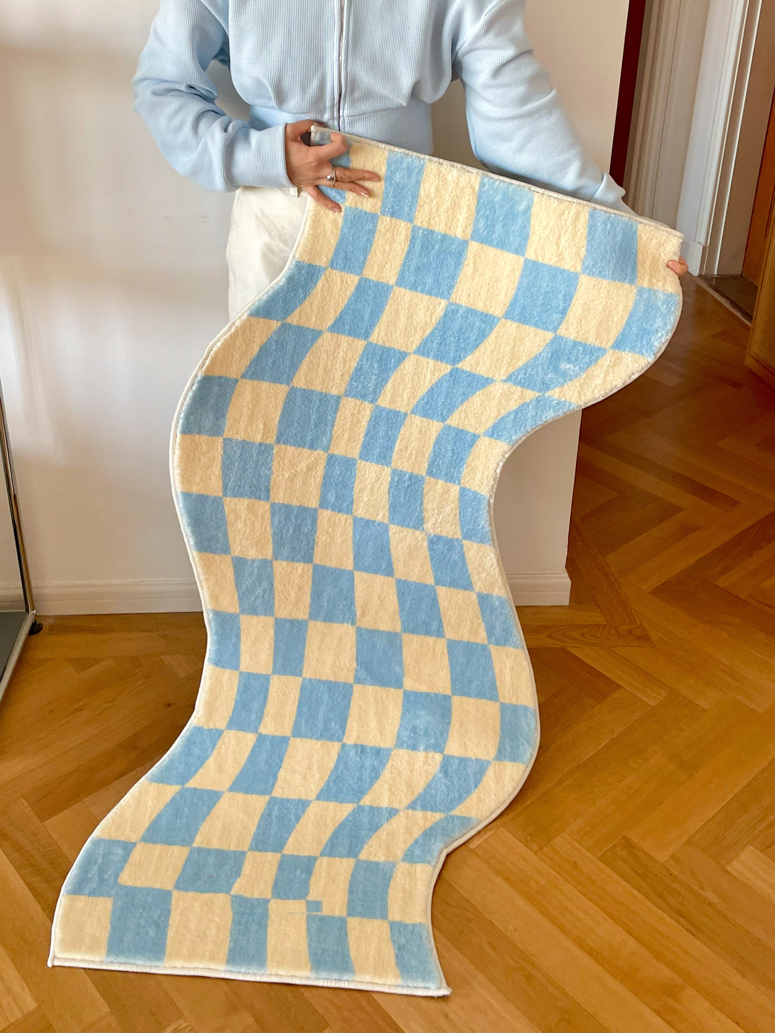 Curvy Checkerboard Plush Rug — Aesthetic Bedroom Carpet