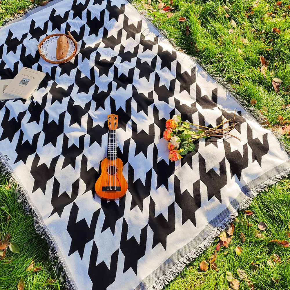 Boho Outdoor & Indoor Rug — Soft Woven Picnic Blanket