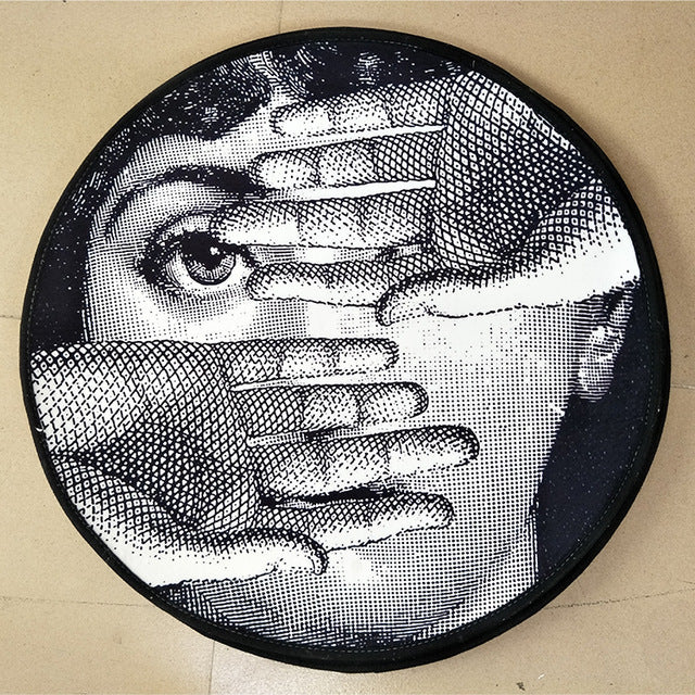 Round Abstract Face Carpet — Black & White Art Rug