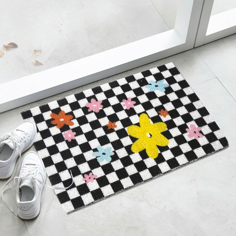 Checkerboard Flower Doormat — Retro Floral Non-Slip Rug