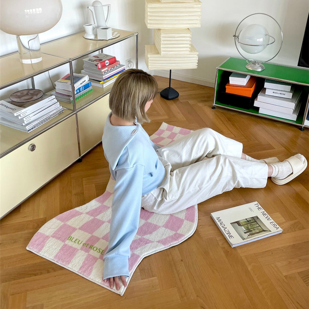 Curvy Checkerboard Plush Rug — Aesthetic Bedroom Carpet