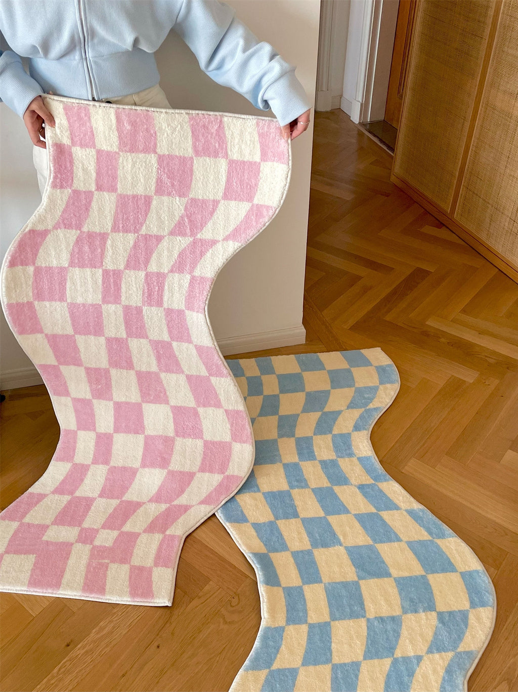 Curvy Checkerboard Plush Rug — Aesthetic Bedroom Carpet