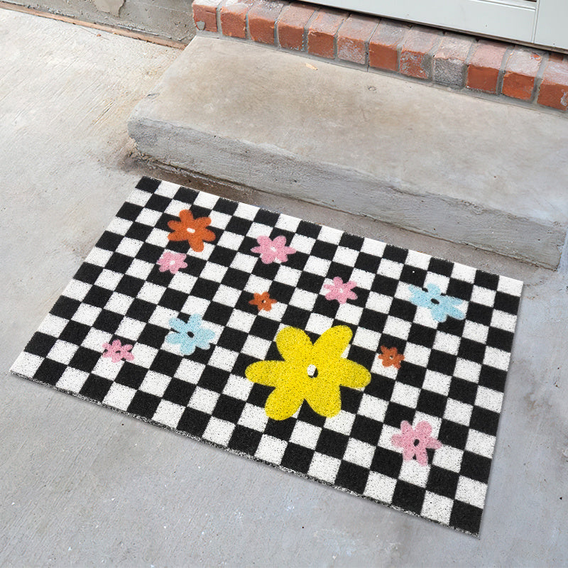 Checkerboard Flower Doormat — Retro Floral Non-Slip Rug