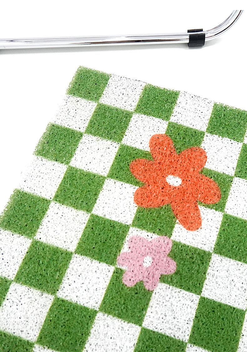 Checkerboard Flower Doormat — Retro Floral Non-Slip Rug